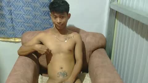 Snapshot of urhotfuckingass chatting on March 30, 3:35 pm richard online show from March 30, 3:35 pm