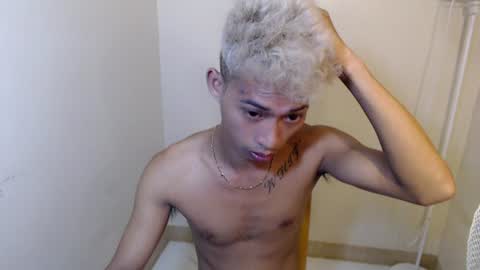 Snapshot of urhotfuckingass chatting on June 16, 6:21 pm richard online show from June 16, 6:21 pm