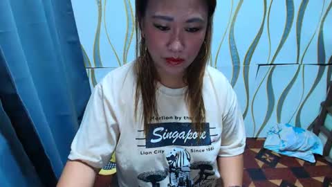 Snapshot of urhotmomcathlea chatting on June 9, 1:45 pm urhotmomcathlea online show from June 9, 1:45 pm