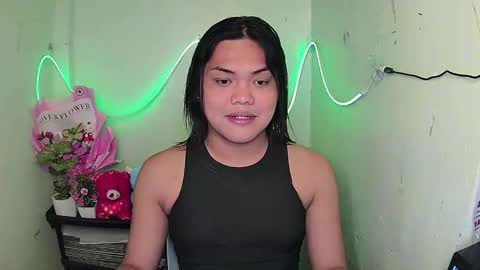 Snapshot of urhottie_bella chatting on September 15, 9:15 pm urhottie_bella online show from September 15, 9:15 pm