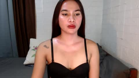 urhottylicious_cum online show from January 8, 7:24 am