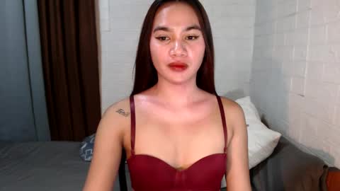 urhottylicious_cum online show from January 19, 8:18 am
