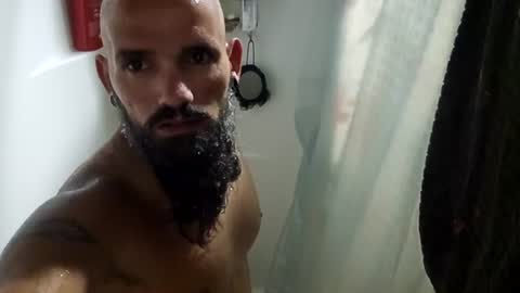 urhukleberry69 online show from June 17, 7:55 am