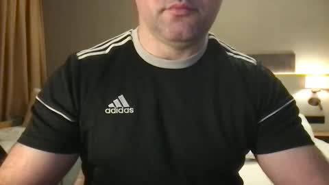 Snapshot of urhungdaddy8 chatting on March 31, 5:52 am Hung Daddy online show from March 31, 5:52 am