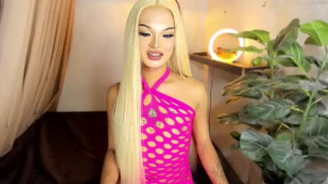 jhaii online show from October 6, 6:38 pm