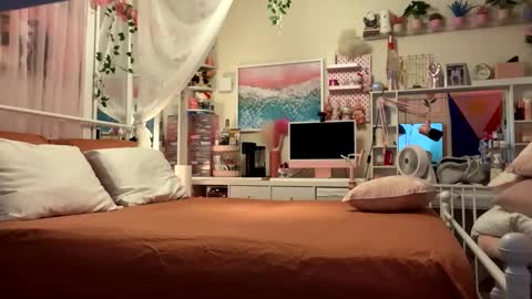 urlittlefilipina online show from November 28, 2:20 pm