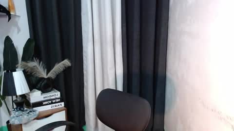 urlovely_angela online show from June 13, 2:15 pm