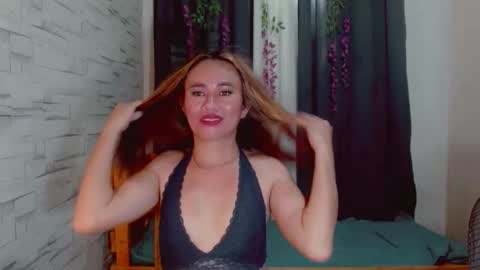 urlovely_che online show from February 11, 2:27 am