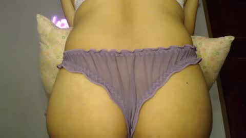 Snapshot of urlovely_hait chatting on December 3, 7:11 pm Sham online show from December 3, 7:11 pm