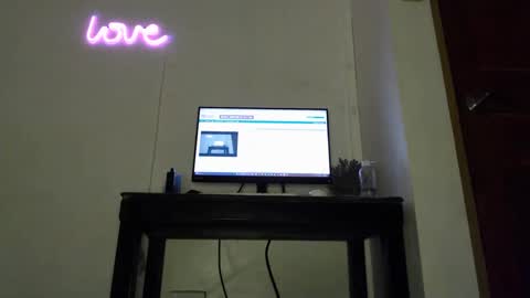 Snapshot of urlovely_hait chatting on December 14, 8:02 am Sham online show from December 14, 8:02 am