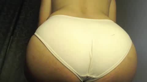 Snapshot of urlovely_hait chatting on October 16, 7:37 pm Sham online show from October 16, 7:37 pm