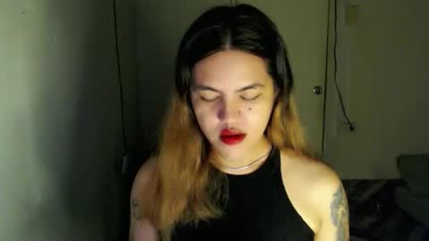 Snapshot of urlovely_hait chatting on December 1, 8:47 pm Sham online show from December 1, 8:47 pm