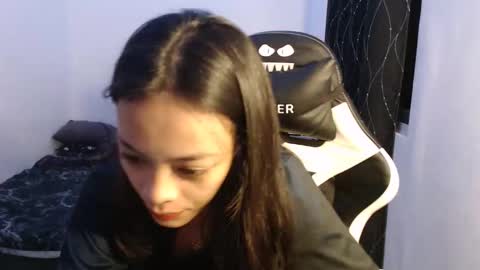 Snapshot of urlovely_yang03 chatting on November 21, 5:00 pm juliana online show from November 21, 5:00 pm