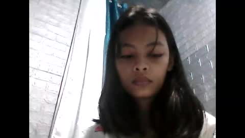 Snapshot of urlovely_yang03 chatting on December 17, 3:29 pm juliana online show from December 17, 3:29 pm