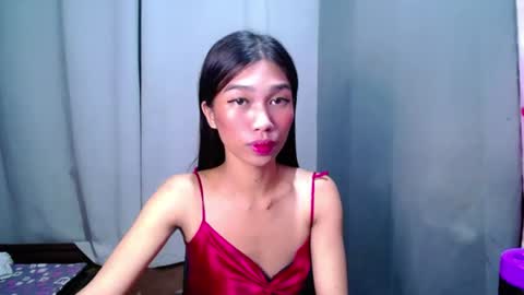 urloverjasmine_xx online show from June 17, 4:30 pm
