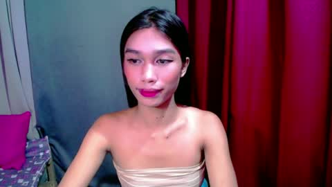 urloverjasmine_xx online show from July 11, 7:44 am