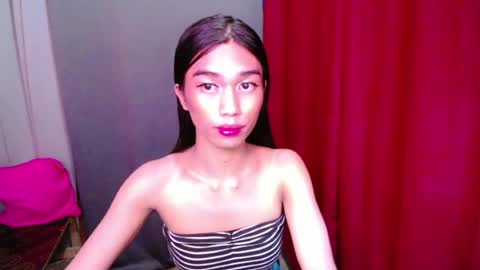 urloverjasmine_xx online show from July 16, 6:08 am