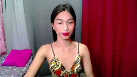 urloverjasmine_xx online show from July 20, 3:10 am