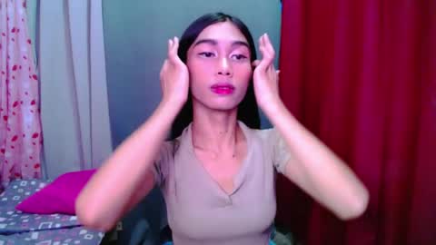 urloverjasmine_xx online show from July 21, 8:16 am