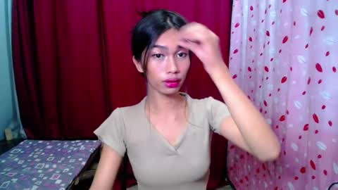 urloverjasmine_xx online show from July 24, 4:27 pm