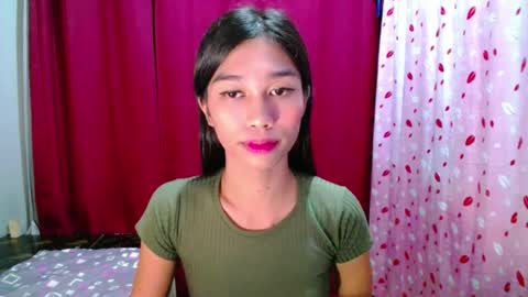urloverjasmine_xx online show from July 31, 3:44 pm