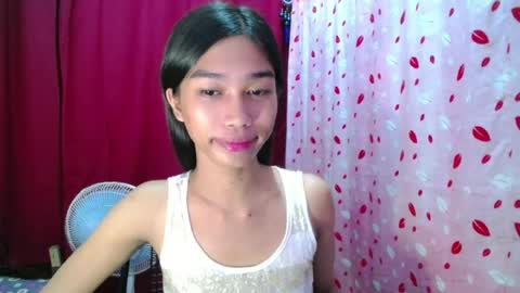 urloverjasmine_xx online show from August 2, 12:09 am