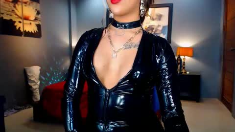 UrMajestyTyra online show from January 7, 12:13 am