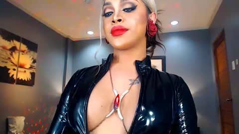 UrMajestyTyra online show from January 11, 2:09 am