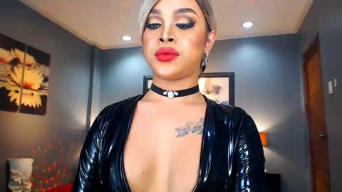 UrMajestyTyra online show from January 12, 2:24 am