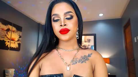 UrMajestyTyra online show from January 13, 6:16 am