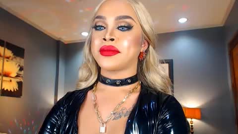 UrMajestyTyra online show from January 17, 2:29 am