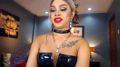 UrMajestyTyra online show from January 19, 12:28 am