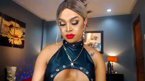 UrMajestyTyra online show from January 20, 2:53 am