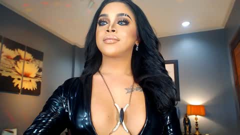 UrMajestyTyra online show from February 26, 12:38 am