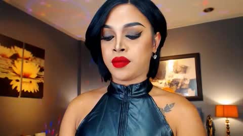 UrMajestyTyra online show from October 15, 2:22 am