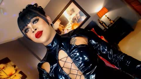 UrMajestyTyra online show from November 10, 12:42 am