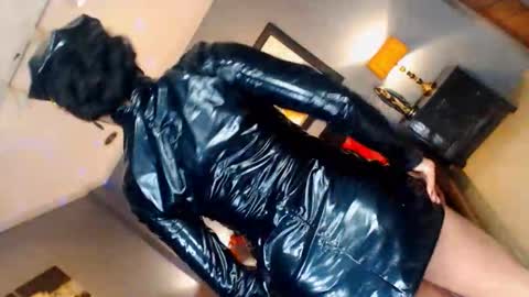 UrMajestyTyra online show from November 12, 12:44 am