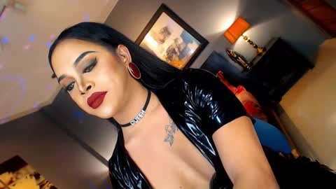 UrMajestyTyra online show from November 23, 1:38 am