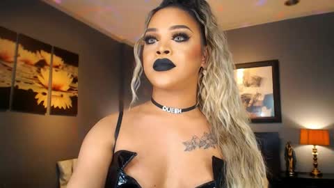 UrMajestyTyra online show from February 24, 1:36 am