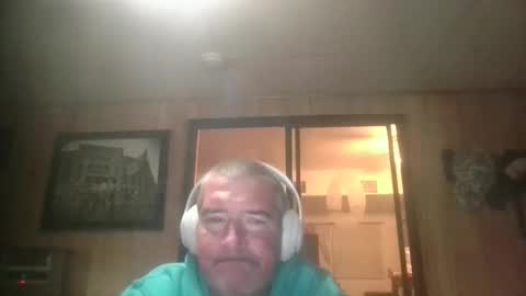 Snapshot of urmasternow chatting on February 24, 2:31 am urmasternow online show from February 24, 2:31 am