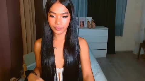 Snapshot of urmistress_sanya chatting on March 17, 11:57 am ur fave sanya online show from March 17, 11:57 am