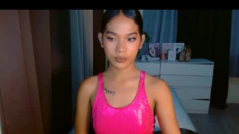 Snapshot of urmistress_sanya chatting on March 19, 11:25 am ur fave sanya online show from March 19, 11:25 am