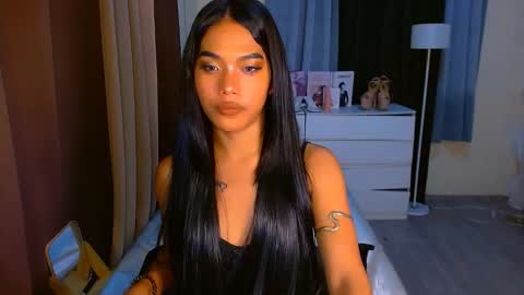 Snapshot of urmistress_sanya chatting on March 22, 11:46 am ur fave sanya online show from March 22, 11:46 am