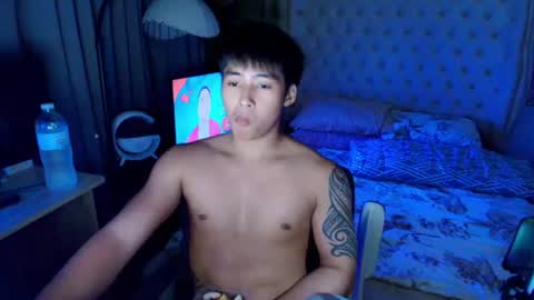Snapshot of urnatty_guy chatting on June 19, 9:46 am ander online show from June 19, 9:46 am