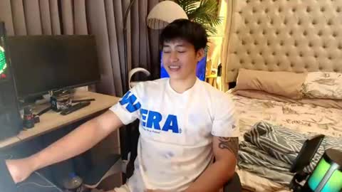 Snapshot of urnatty_guy chatting on June 29, 9:15 pm ander online show from June 29, 9:15 pm