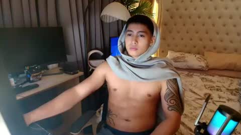 Snapshot of urnatty_guy chatting on July 2, 6:41 am ander online show from July 2, 6:41 am