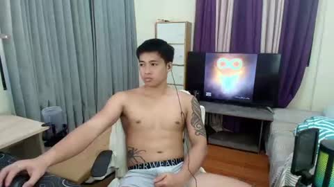 Snapshot of urnatty_guy chatting on July 31, 2:49 pm ander online show from July 31, 2:49 pm