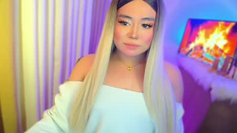 Snapshot of urnaughty_ceciliaxxx chatting on July 24, 4:27 pm cecilia online show from July 24, 4:27 pm