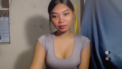Snapshot of urpinay_sandra69 chatting on June 29, 11:27 pm urpinay_sandra69 online show from June 29, 11:27 pm