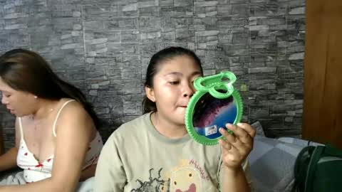 urpinay_singlemother online show from June 21, 11:18 pm